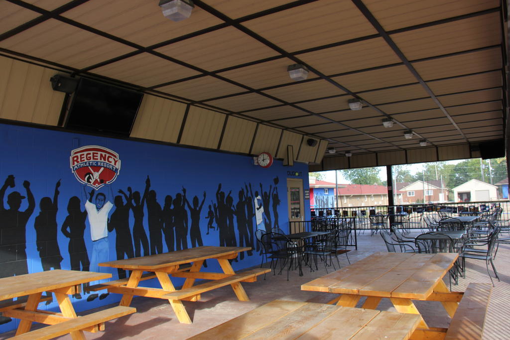 Regency Athletic Resort / Bar & Grill Niagara Falls Exteriör bild
